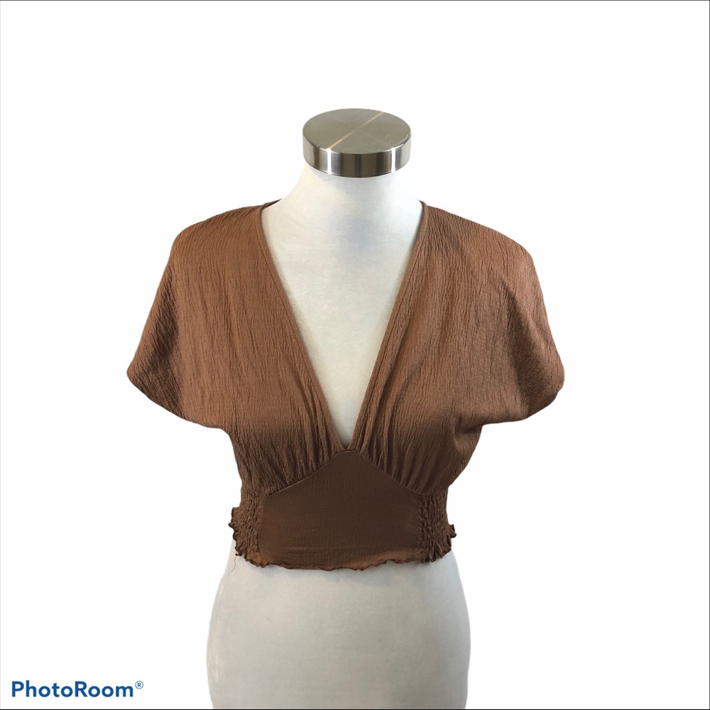 Brand New Zara Crop Top with Short Sleeves Small